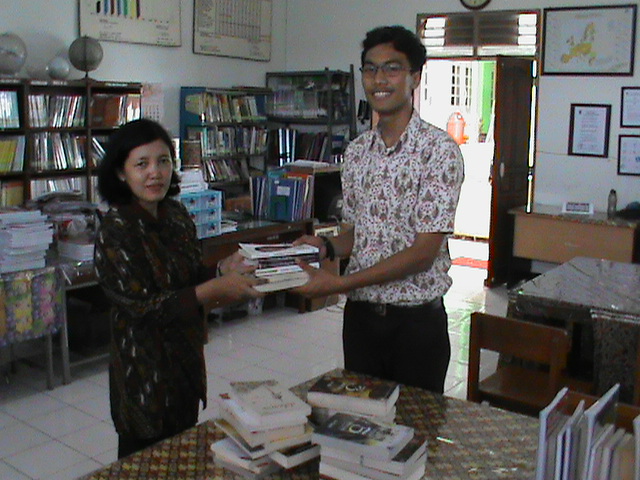Perpustakaan SMAN 21 Surabaya