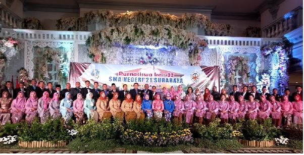 Purnasiswa ke-33 SMAN 21 Surabaya