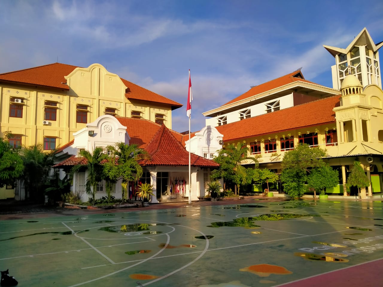 Gedung SMAN 21 Surabaya