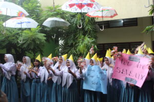 Antusiasme Supporter Kelas dalam Kegiatan Bulan Bahasa