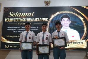 Apresiasi Peraih Nilai Tertinggi Akademik Kelas XII