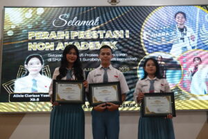 Apresiasi Siswa Berprestasi Non Akademik Kelas XII