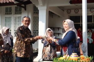 Seremonial Potong Tumpeng Dies Natalis Slekoor ke 35