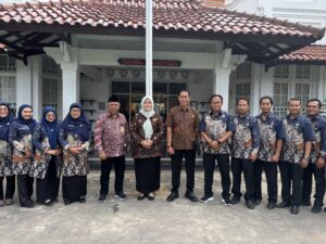 Foto Bersama Setelah Penilaian Kinerja Kepala Sekolah